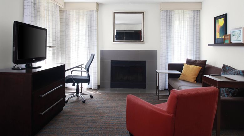 <b>Residence Inn Cleveland Independence Room</b>. Images powered by <a href="https://www.leonardoworldwide.com/" title="Leonardo Worldwide" target="_blank">Leonardo</a>.