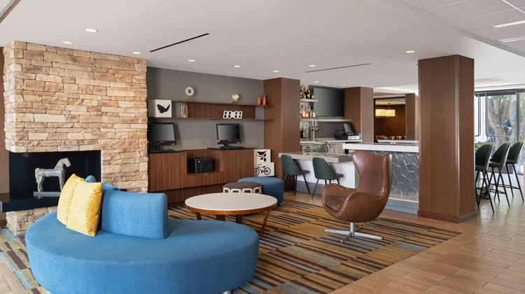 Fairfield Inn & Suites LAX El Segundo Lobby