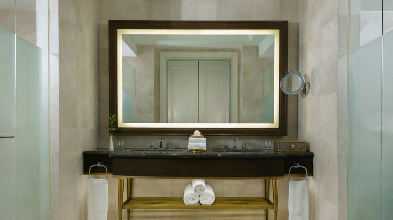<b>The St Regis, Langkawi Room</b>. Images powered by <a href="https://www.leonardoworldwide.com/" title="Leonardo Worldwide" target="_blank">Leonardo</a>.