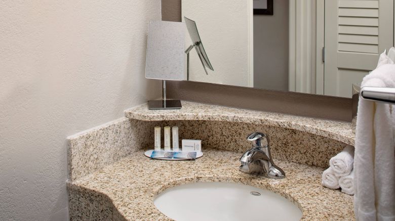 <b>Courtyard by Marriott Houston/Westchase Room</b>. Images powered by <a href="https://www.leonardoworldwide.com/" title="Leonardo Worldwide" target="_blank">Leonardo</a>.