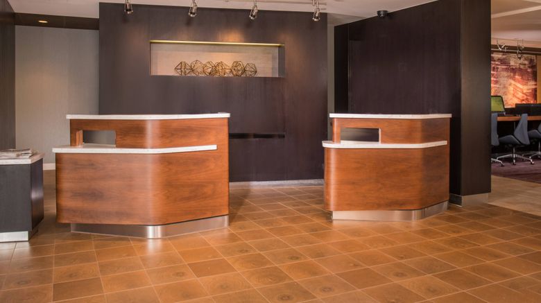 <b>Courtyard by Marriott Fairfax Fair Oaks Lobby</b>. Images powered by <a href="https://www.leonardoworldwide.com/" title="Leonardo Worldwide" target="_blank">Leonardo</a>.