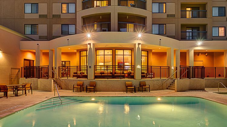 Courtyard Houston Medical Center Pool
