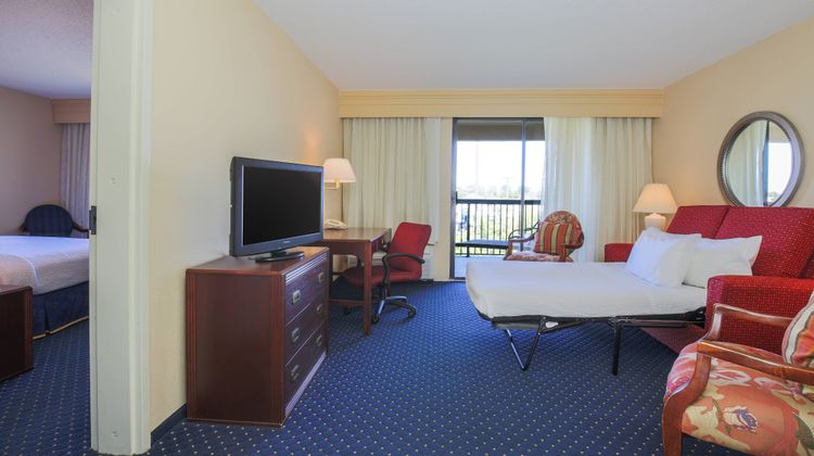 Courtyard Flint Grand Blanc Suite