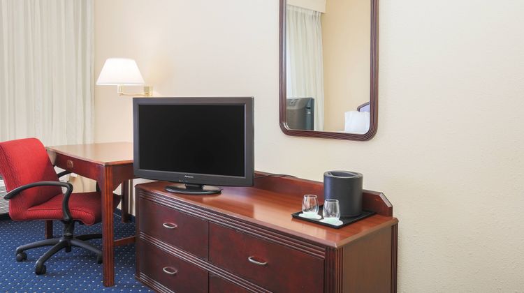 Courtyard Flint Grand Blanc Suite