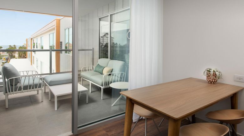 <b>Element Jacksonville Beach Suite</b>. Images powered by <a href="https://www.leonardoworldwide.com/" title="Leonardo Worldwide" target="_blank">Leonardo</a>.
