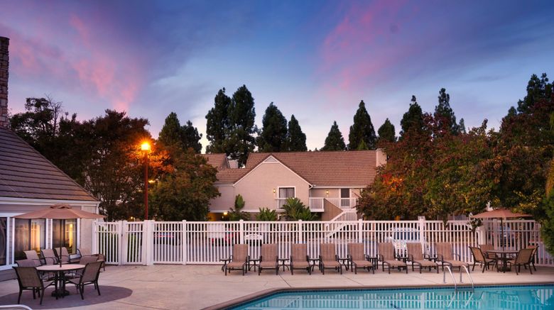 <b>Residence Inn Marriott Silicon Valley II Pool</b>. Images powered by <a href="https://www.leonardoworldwide.com/" title="Leonardo Worldwide" target="_blank">Leonardo</a>.