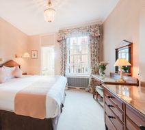 44 Curzon Street Apartments by Mansley Room