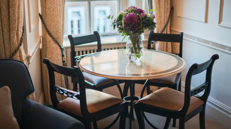 <b>44 Curzon Street Apartments by Mansley Room</b>. Images powered by <a href="https://www.leonardoworldwide.com/" title="Leonardo Worldwide" target="_blank">Leonardo</a>.