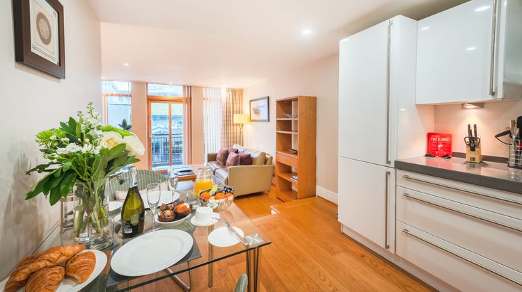 Highland Apartments by Mansley Room