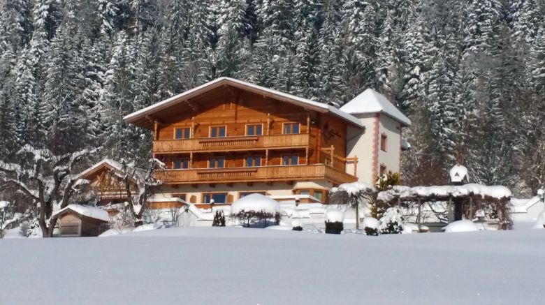 <b>Landhaus Exterior</b>. Images powered by <a href="https://www.leonardoworldwide.com/" title="Leonardo Worldwide" target="_blank">Leonardo</a>.