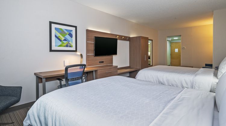 Holiday Inn Express Suite