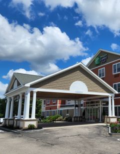 Holiday Inn Express Hotel & Suites