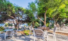 Sunny Coast Resort & Spa
