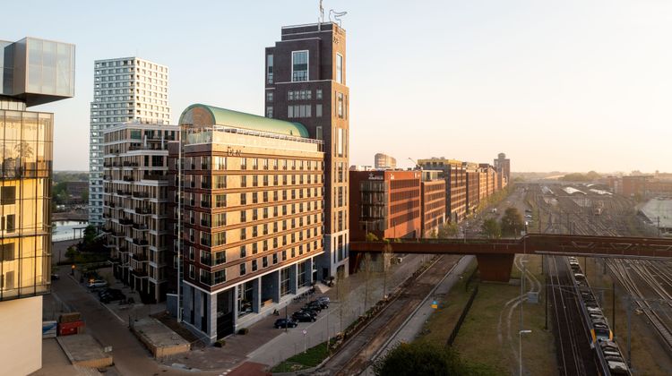 The Den, A Tribute Portfolio Hotel Exterior