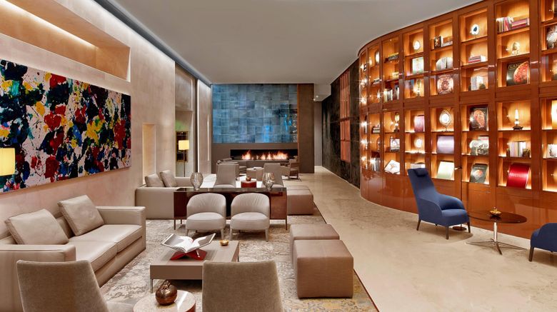 <b>The St. Regis Istanbul Lobby</b>. Images powered by <a href="https://www.leonardoworldwide.com/" title="Leonardo Worldwide" target="_blank">Leonardo</a>.