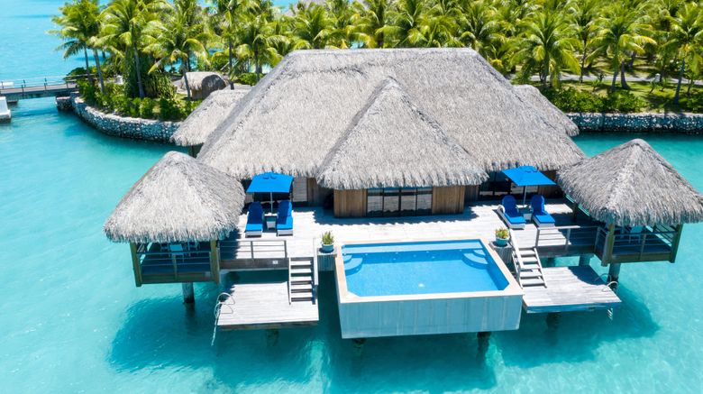 <b>The St Regis Bora Bora Resort Suite</b>. Images powered by <a href="https://www.leonardoworldwide.com/" title="Leonardo Worldwide" target="_blank">Leonardo</a>.
