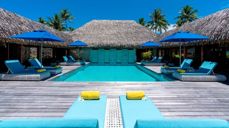 <b>The St Regis Bora Bora Resort Pool</b>. Images powered by <a href="https://www.leonardoworldwide.com/" title="Leonardo Worldwide" target="_blank">Leonardo</a>.