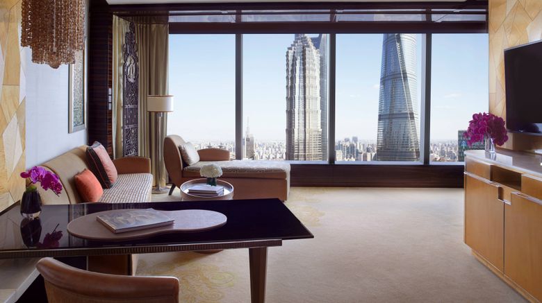 <b>The Ritz-Carlton Shanghai, Pudong Suite</b>. Images powered by <a href="https://www.leonardoworldwide.com/" title="Leonardo Worldwide" target="_blank">Leonardo</a>.