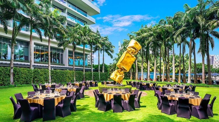 W Singapore - Sentosa Cove Meeting