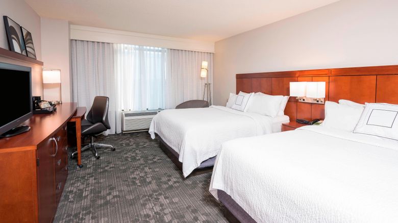 <b>Courtyard by Marriott Downtown Room</b>. Images powered by <a href="https://www.leonardoworldwide.com/" title="Leonardo Worldwide" target="_blank">Leonardo</a>.