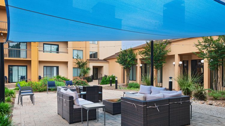 Courtyard by Marriott Airport Other