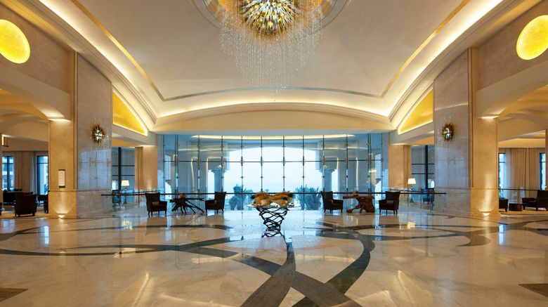 <b>The St. Regis Saadiyat Island Resort Lobby</b>. Images powered by <a href="https://www.leonardoworldwide.com/" title="Leonardo Worldwide" target="_blank">Leonardo</a>.