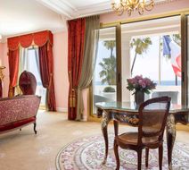 Hotel Le Negresco Exterior