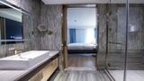 <b>Holiday Inn Express Railway Station Suite</b>. Virtual Tours powered by <a href="https://www.leonardoworldwide.com/" title="Leonardo Worldwide" target="_blank">Leonardo</a>.