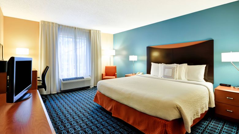 <b>Fairfield Inn by Marriott Market Center Room</b>. Images powered by <a href="https://www.leonardoworldwide.com/" title="Leonardo Worldwide" target="_blank">Leonardo</a>.