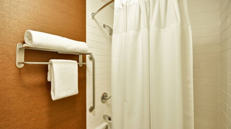 <b>Fairfield Inn by Marriott Market Center Room</b>. Images powered by <a href="https://www.leonardoworldwide.com/" title="Leonardo Worldwide" target="_blank">Leonardo</a>.