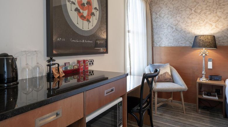 <b>The State Hotel Room</b>. Images powered by <a href="https://www.leonardoworldwide.com/" title="Leonardo Worldwide" target="_blank">Leonardo</a>.
