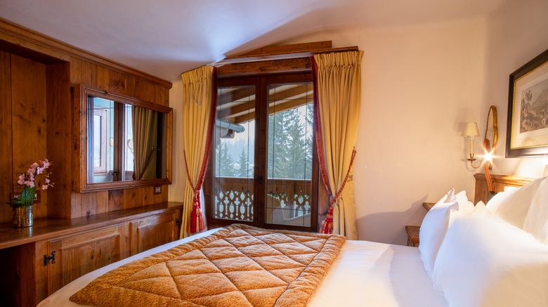 <b>Lake Hotel Courchevel Room</b>. Images powered by <a href="https://www.leonardoworldwide.com/" title="Leonardo Worldwide" target="_blank">Leonardo</a>.