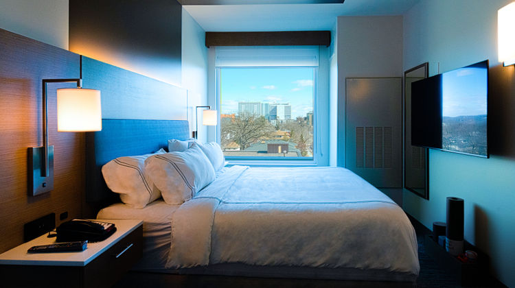 EVEN Hotel Rochester-St Mary's Area Room