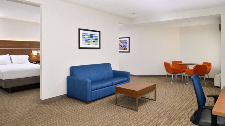 Holiday Inn Express Blowing Rock South Suite