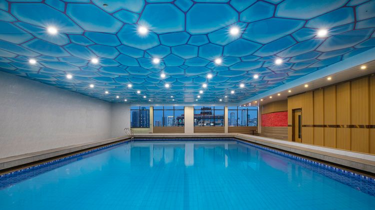 voco Wuhan Xinhua Pool