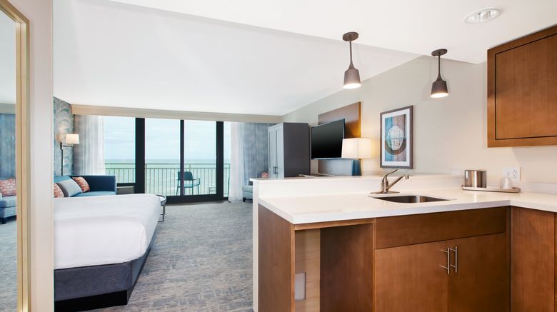 <b>Holiday Inn VA Beach-Oceanside (21st St) Suite</b>. Images powered by <a href="https://www.leonardoworldwide.com/" title="Leonardo Worldwide" target="_blank">Leonardo</a>.