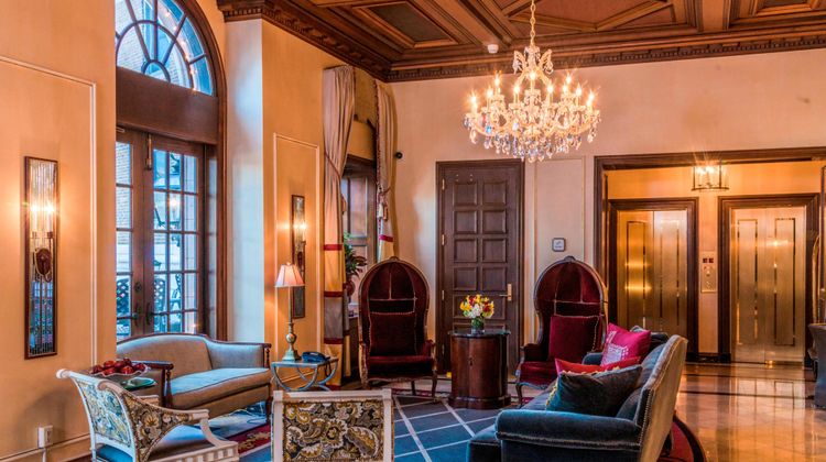 The Raphael Hotel, Autograph Collection Lobby