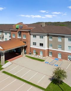 Holiday Inn Express Hotel & Suites