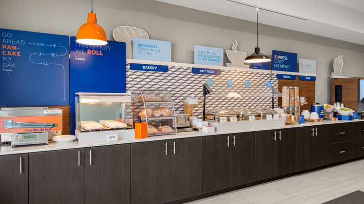Holiday Inn Express Hotel & Suites Restaurant