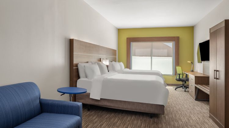 Holiday Inn Express Hotel & Suites Room