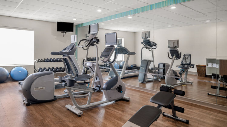 Holiday Inn Express Hotel & Suites Health Club