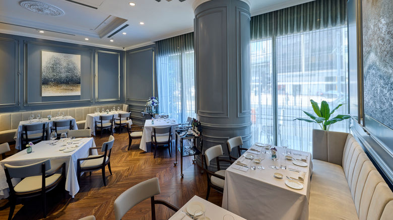<b>Crowne Plaza Hong Kong Causeway Bay Restaurant</b>. Images powered by <a href="https://www.leonardoworldwide.com/" title="Leonardo Worldwide" target="_blank">Leonardo</a>.