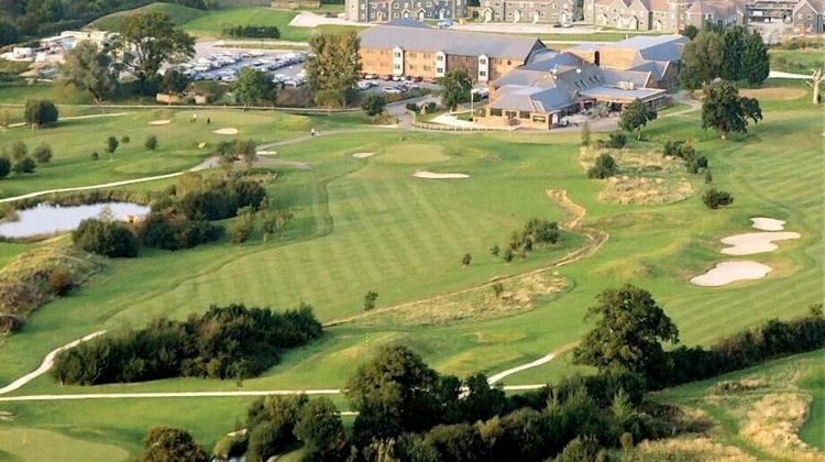 Wiltshire Hotel, Golf & Leisure Resort Exterior