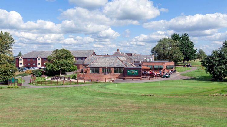 Wiltshire Hotel, Golf & Leisure Resort Exterior