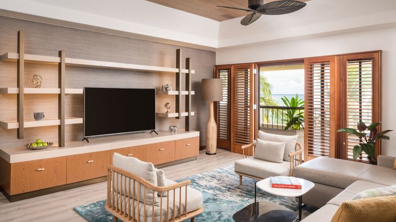 <b>Sheraton Kauai Coconut Beach Resort Suite</b>. Images powered by <a href="https://www.leonardoworldwide.com/" title="Leonardo Worldwide" target="_blank">Leonardo</a>.
