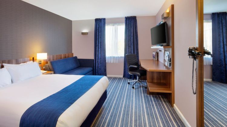 Holiday Inn Express Poole Room