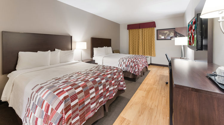 Red Roof Inn & Suites Columbus - W Broad Room