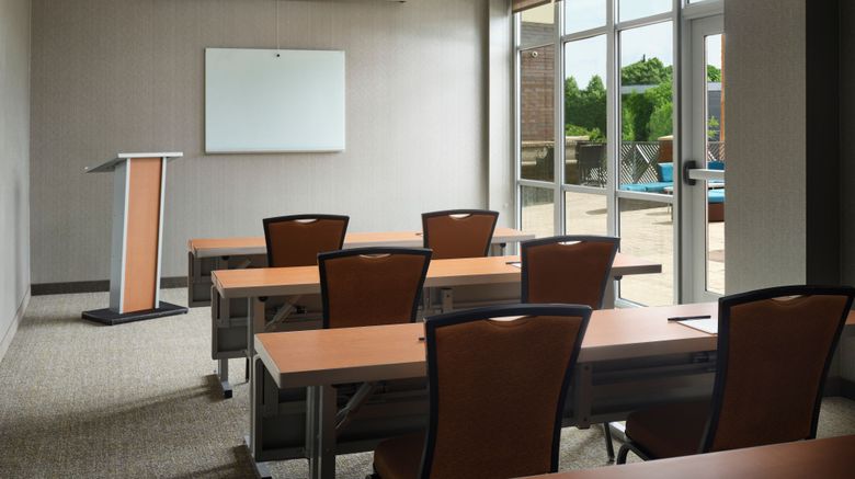 <b>SpringHill Suites Pittsburgh/Mt Lebanon Meeting</b>. Images powered by <a href="https://www.leonardoworldwide.com/" title="Leonardo Worldwide" target="_blank">Leonardo</a>.