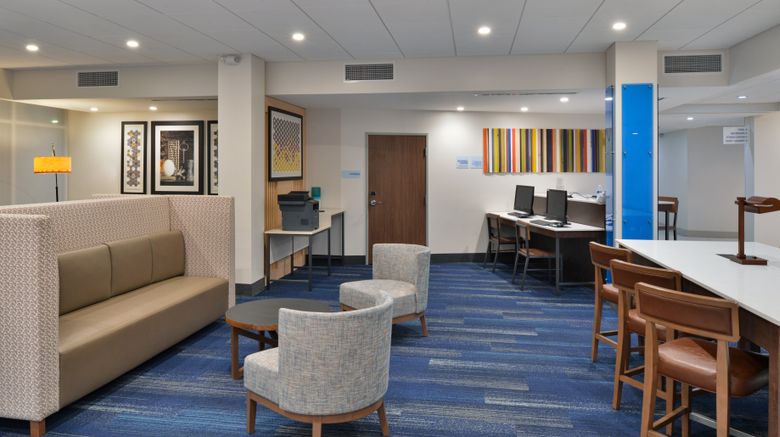 <b>Holiday Inn Express South Park Lobby</b>. Images powered by <a href="https://www.leonardoworldwide.com/" title="Leonardo Worldwide" target="_blank">Leonardo</a>.