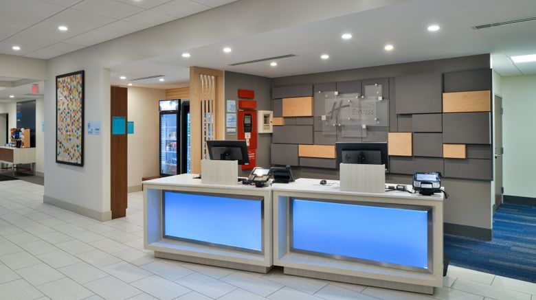 <b>Holiday Inn Express South Park Lobby</b>. Images powered by <a href="https://www.leonardoworldwide.com/" title="Leonardo Worldwide" target="_blank">Leonardo</a>.